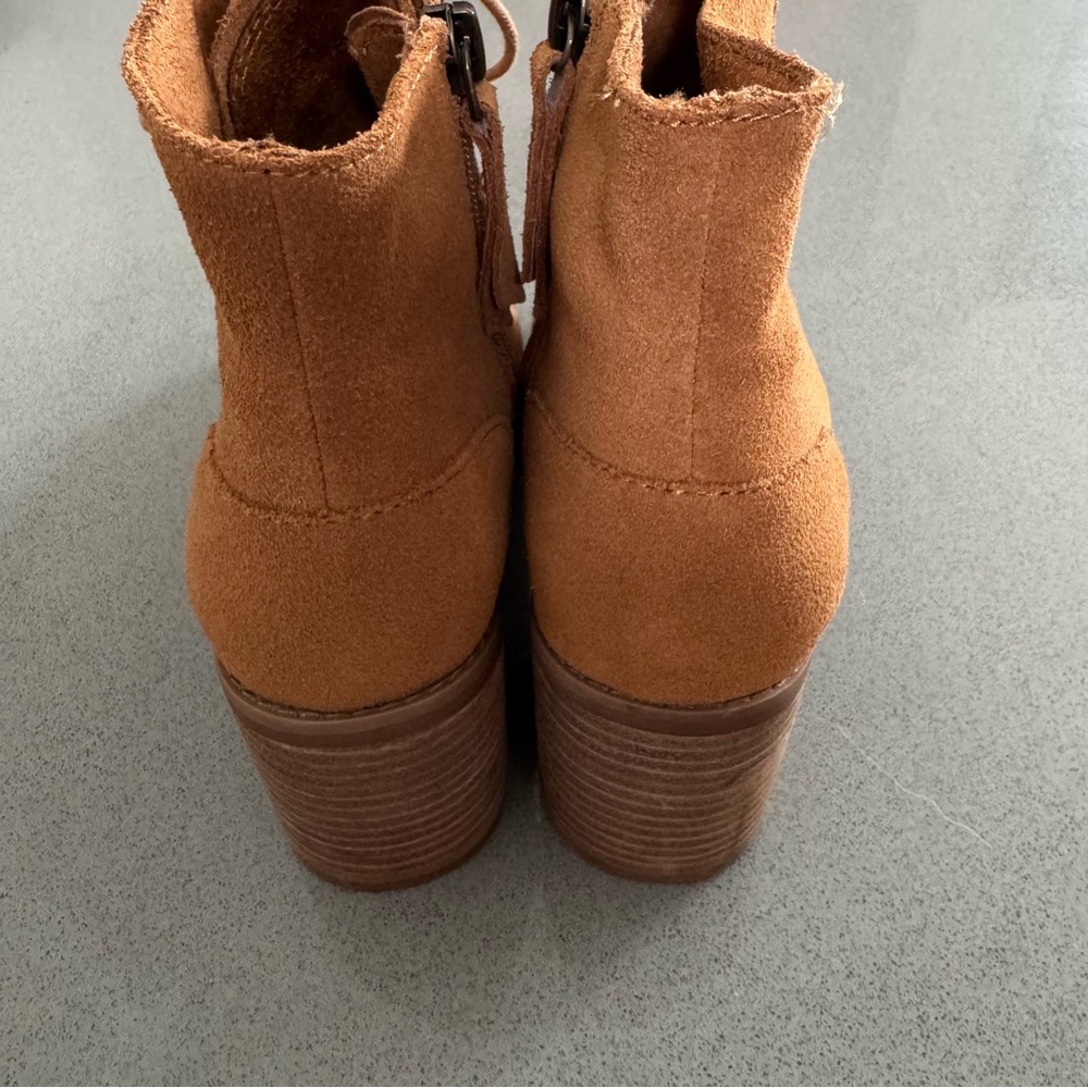 Toms Ankle Boot - Picture 5 of 9